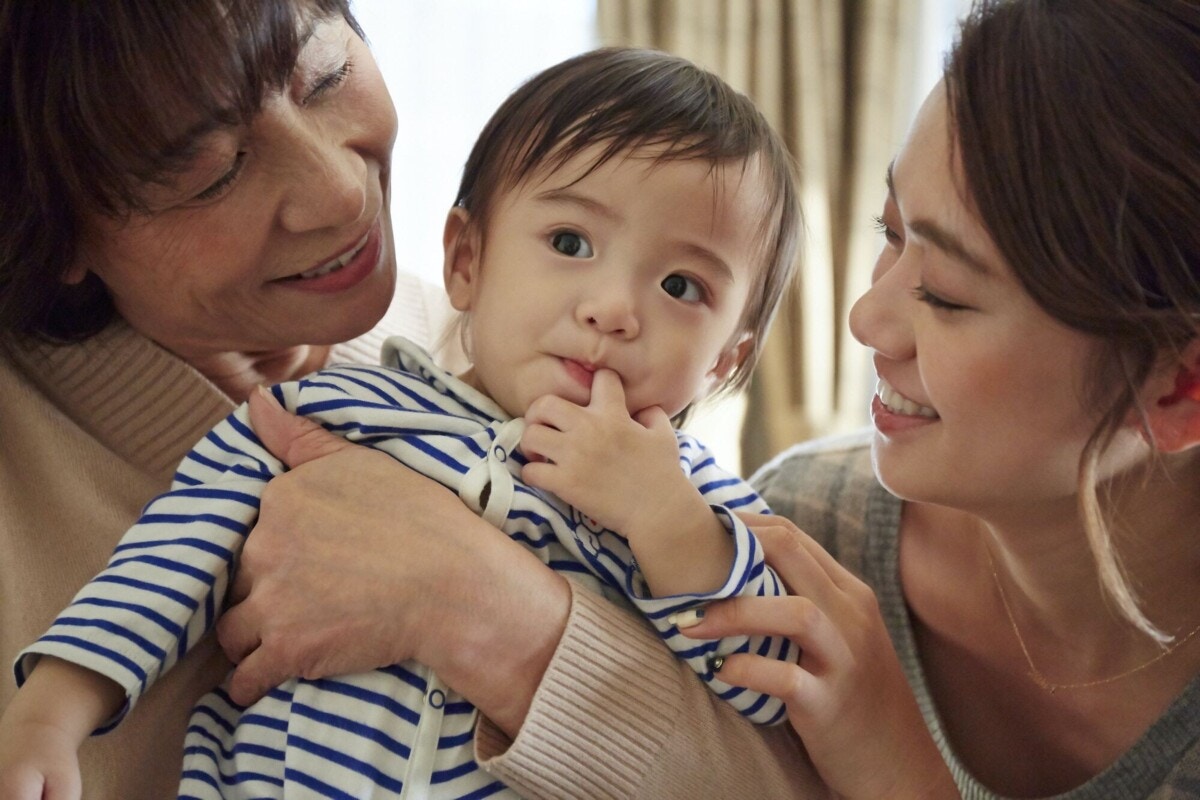 Amazon.co.jp: 娘、息子から母の日のギフト - 写真&子供の名前付きカスタムママサイン 2サイズ - 6色 - お母さん、義母、おばあちゃんへの誕生日プレゼント: ホーム＆キッチン