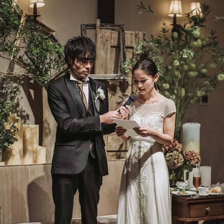 結婚式の花嫁手紙、感動させるコツは「書き出し」!例文 3選- マリアルウェディングメディア