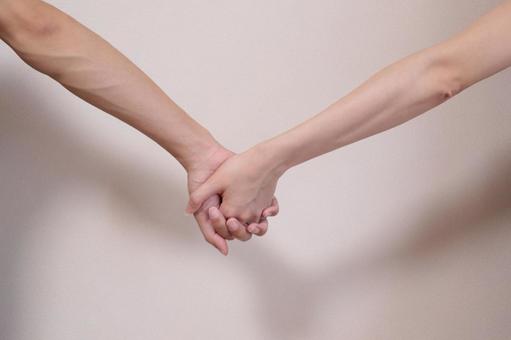 フリー写真手をつないで一緒に寝ているカップルでアハ体験GAHAG著作権フリー写真・イラスト素材集 - GAHAG著作権フリー写真・イラスト素材集