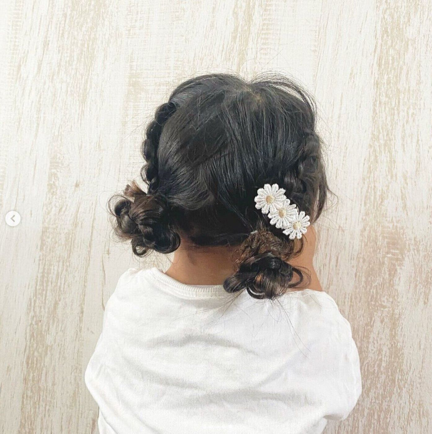 三つ編みお団子の低めの簡単なやり方！崩れにくいヘアアレンジヘアアレンジAll About