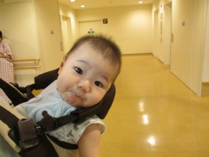 変顔ベビーが、イケメン・美女になって帰って来た！│AMOMA公式 母乳育児向け専門ハーブティー、アロマ、マッサージオイルAMOMAnatural care通販サイト