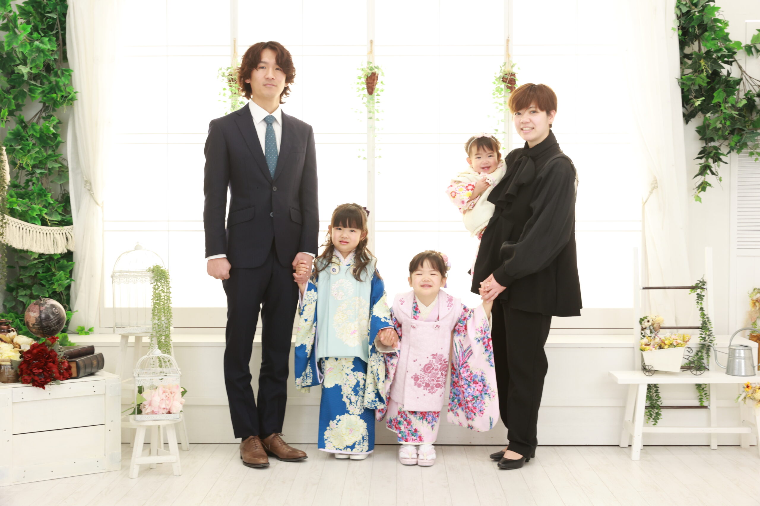 七五三のママコーデは着物派・スーツ派・ユニクロ派？ママの服装選び紹介 こども写真館プレシュスタジオ