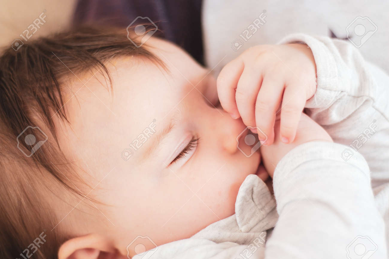 第4子パパ初育休～口唇裂の子を迎えて 4 待ち受ける手術 意外な「私もそうでした」東京すくすく