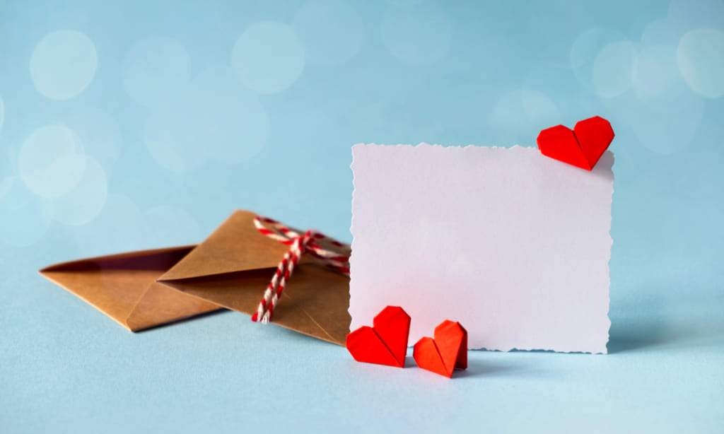 カップルで大切にしたい付き合って○日記念日。メッセージ例やプレゼント・何をするかを紹介フラワーギフト通販なら花キューピット