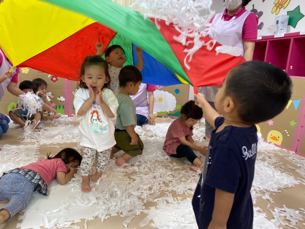 雨の日の室内遊び│埼玉県の認可保育園と小規模保育園『クマさん保育所』
