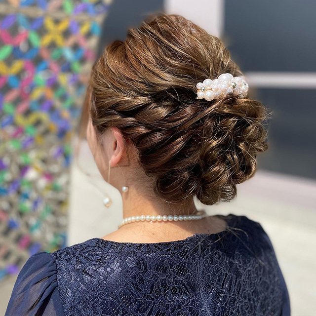 ロングドレスに似合うヘアスタイルって?新郎新婦の母親ドレス マザードレスレンタル