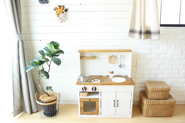 DIY 木製ままごとキッチン 扉付き編 の作り方 カラーBOX・セリア活用ルカコ 育児をおしゃれにスマートに