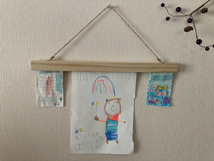 壁 子供の絵 飾る 100均TikTok