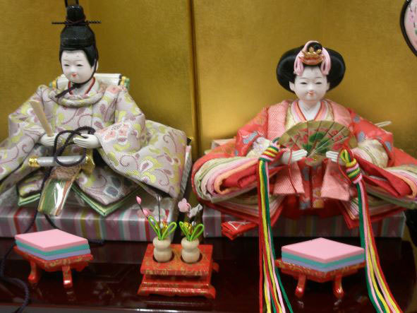 愛らしい陶器でできたウサギのお雛様 新作2023 陶器の小さなお雛様 ～ うさぎ雛