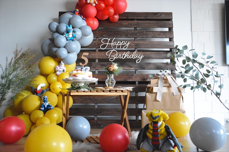 ポケモン ポケモンセンターの誕生日サービスがリニューアル。誕生月はパモまたはカルボウがもらえるほか、バースデーブーケカードをプレゼントゲーム・エンタメ最新情報のファミ通.com