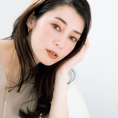 かじえりが彼氏との結婚を報告！旦那さんどんな人？年齢やメイクの経歴をご紹介！ペンタニュース