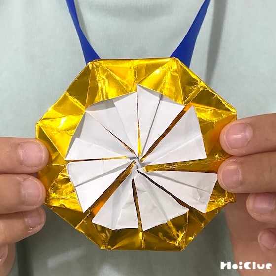カラフル 折り紙 ごほうび☆メダル 手作り ロゼット 保育 - メルカリ