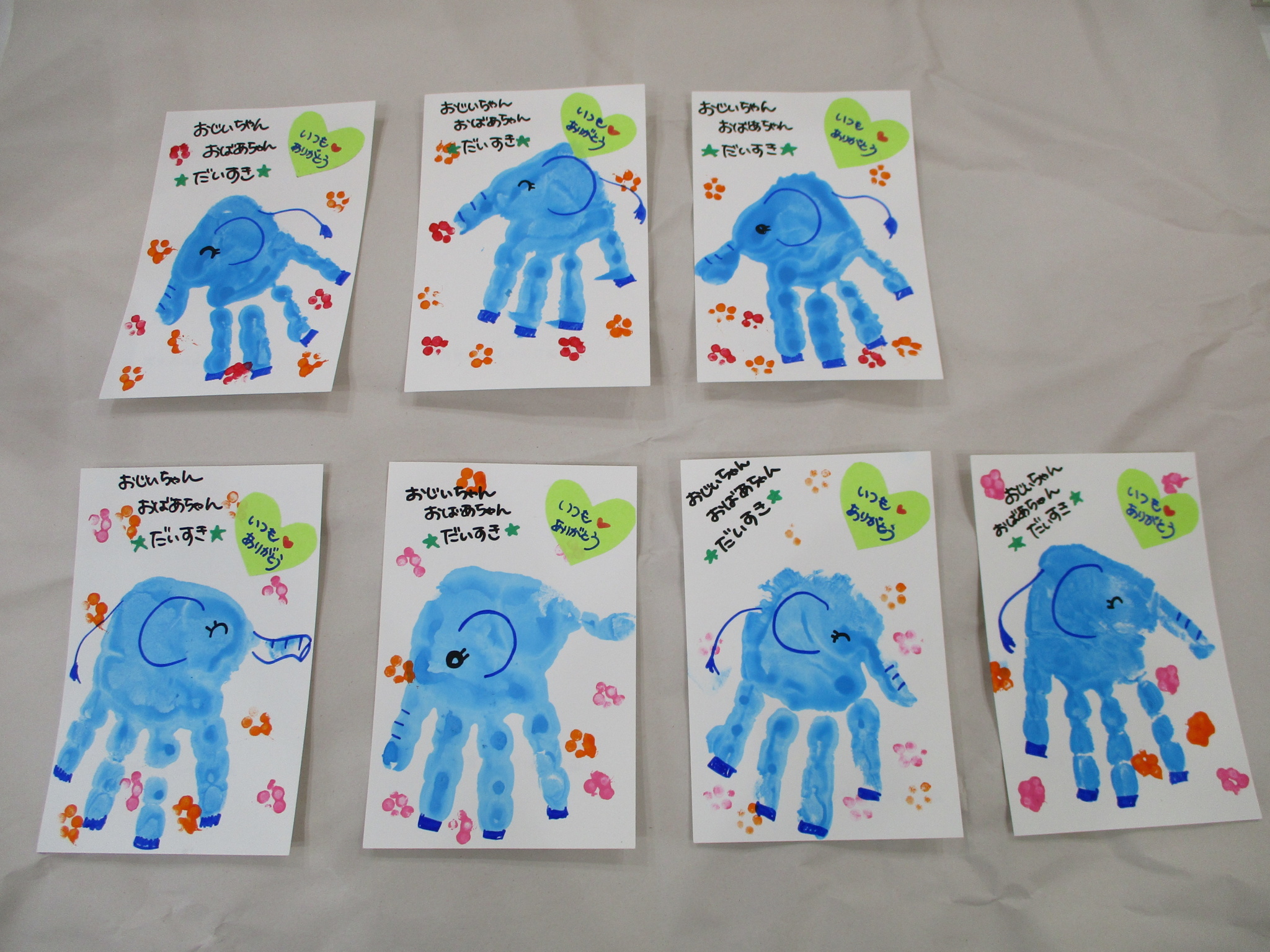 飾りたくなる！簡単手形アート5選 敬老の日のおしゃれプレゼントにも&あんふぁん