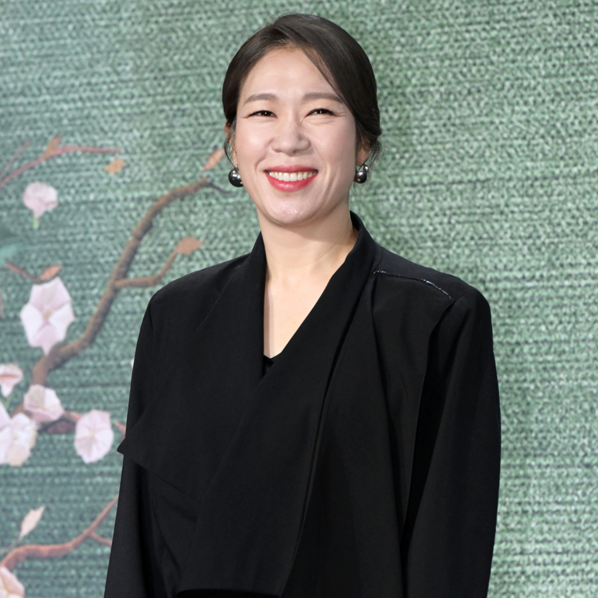 韓国のおばさん「アジュンマ」の年齢層韓国語勉強の教材