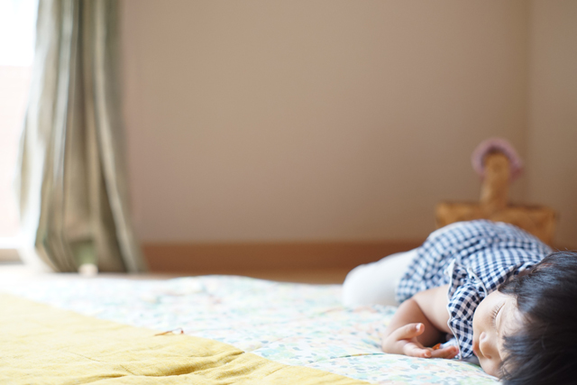 子どもの寝相対策でママの安眠も確保しよう!抱き枕「ハグモッチ」MamaFinder ママファインダー