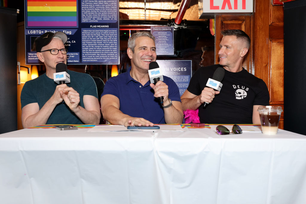 大物キャスター、アンダーソン・クーパーに第１子が誕生！ 「ゲイとして、子を持てるとは思わなかった」と喜びを表す SPUR NEWS