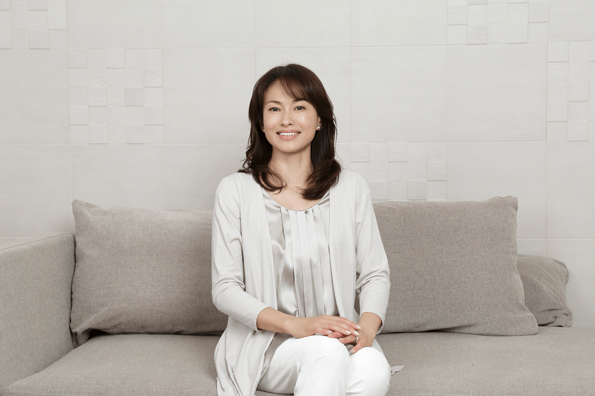 ５５歳・田中美奈子、１４歳長女と雪山で親子ショット イケメン俳優の夫＆１３歳長男も顔出し - スポーツ報知