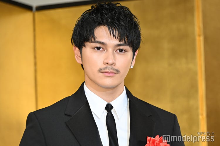 眞栄田郷敦と新田真剣佑の苗字はなぜ違う？兄弟の母は？仲は悪いの？あしたのスターにライトを当てる