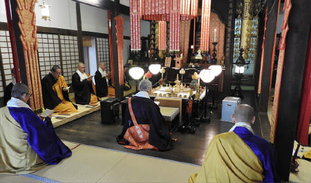 お寺でヨガ・坐禅」が10 23 土 に開催！IZUMI WEST