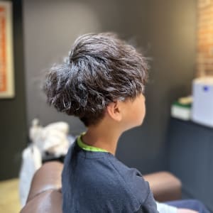 天使キッズ 1才娘の“天然パーマ”の成長に反響「くせっ毛天使たちがいっぱい」「こんなに平和なリプ欄はない」eltha エルザ