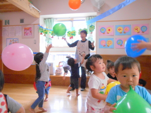 室内あそび0・1・2歳児合同 汐入こども園