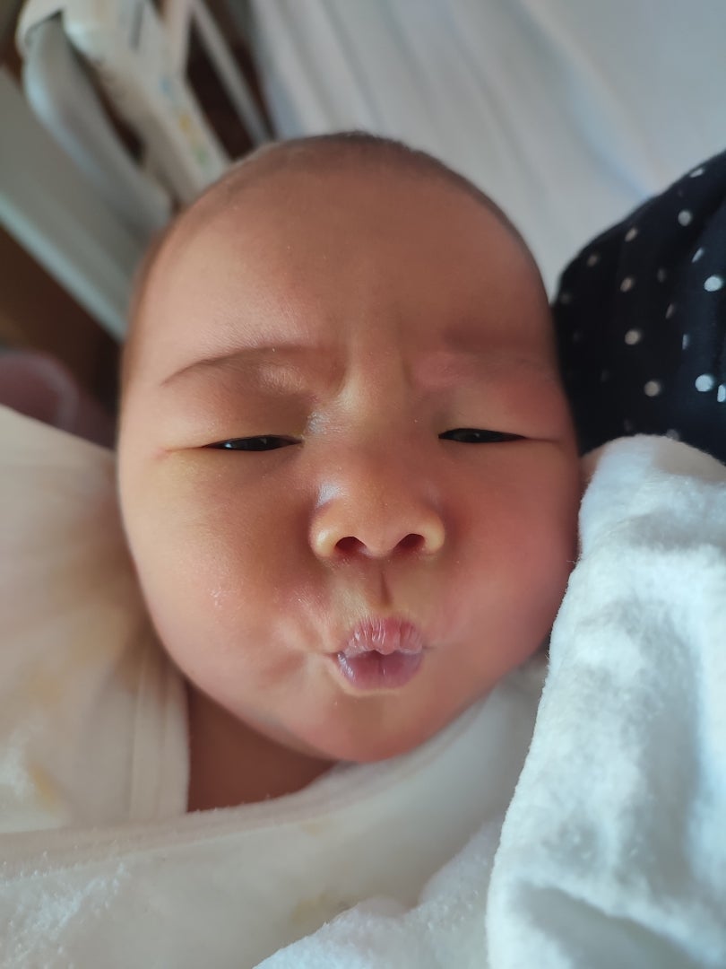 生まれた赤ちゃんが低体重児だった自分を責めるママにエールを