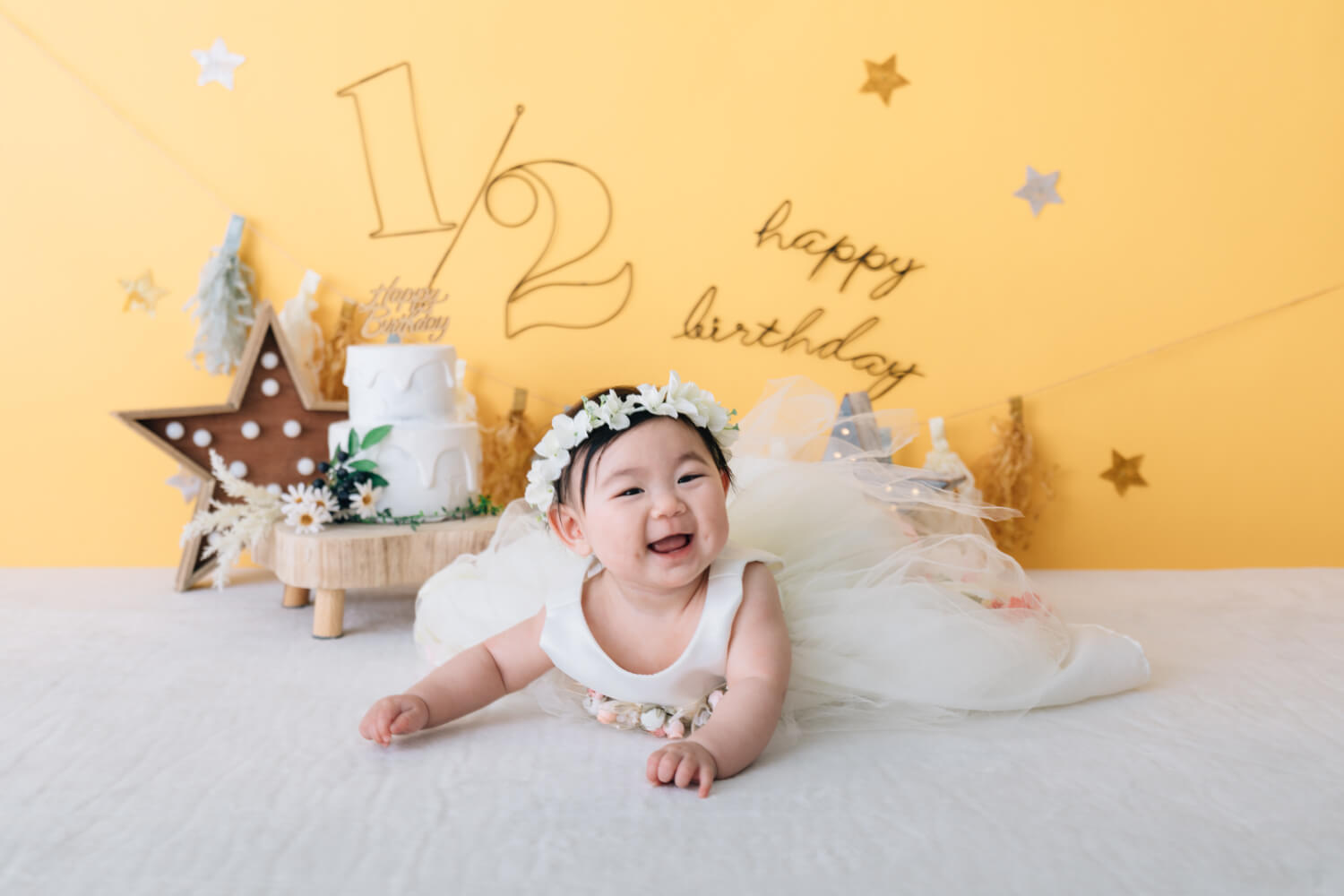 ハーフバースデー写真のおしゃれな撮り方のアイデアとポイント6選フォトスタジオ・子供写真館スタジオポスト