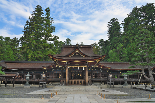 本気で恋愛運アップを目指す！恋人がほしいなら行くべき関東の神社9選るるぶ&more