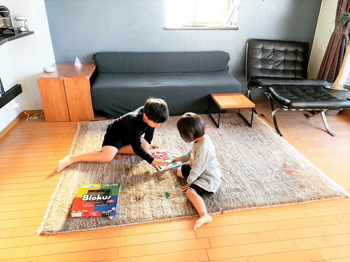 家族と過ごすミニマリストの部屋16選！シンプルすぎないおしゃれなレイアウト！タスクル