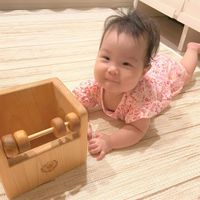 高ばいで移動する赤ちゃん イラスト素材6894912- フォトライブラリ