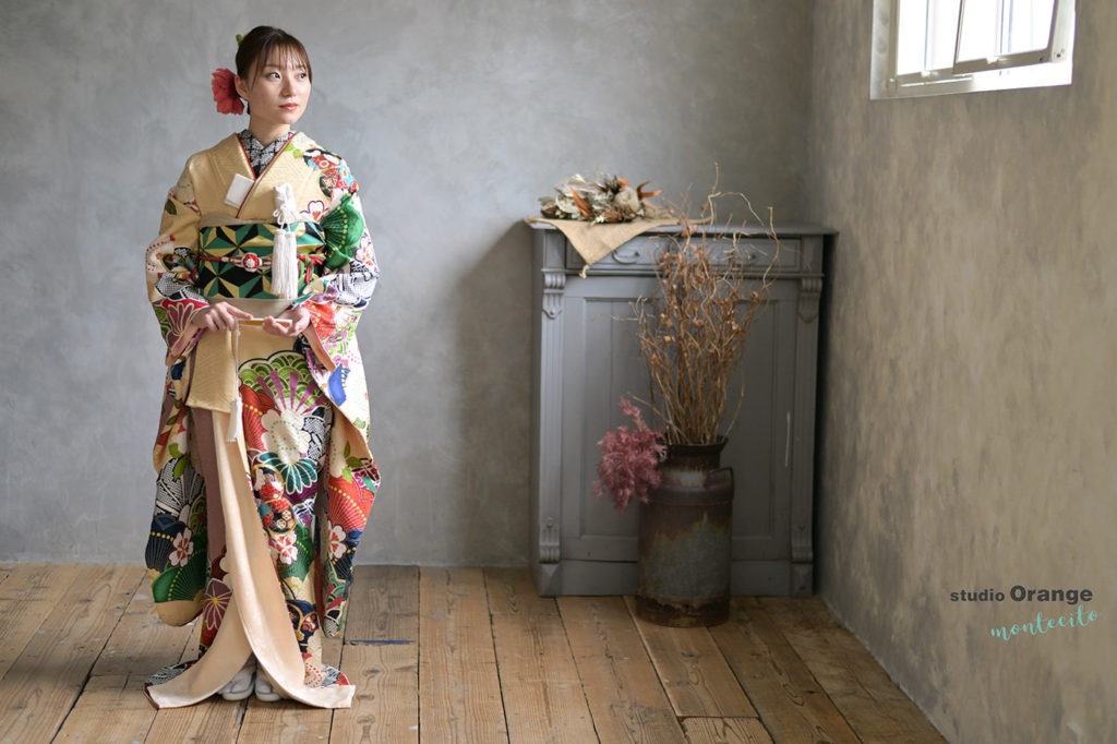 引き振袖 新婦 結婚式 花嫁 挙式 引振袖 グリーン 白無垢それとも引き振袖？花嫁