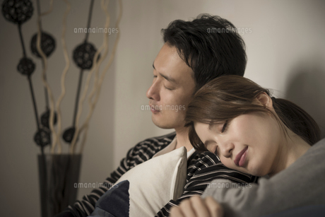 仲良しカップルで居続けるために、毎晩「寝る前」にするべき６つのことの2枚目の画像TABI LABO