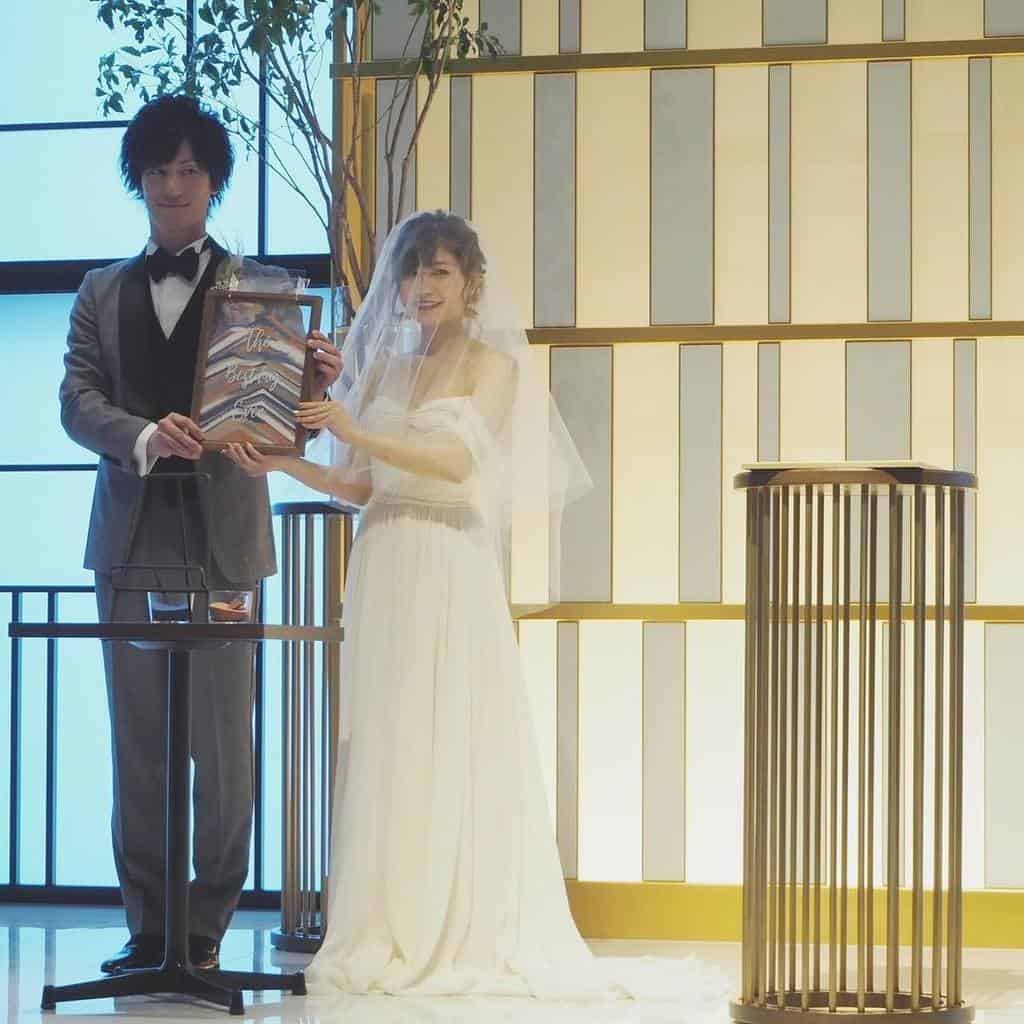 アテンションウェディングゲストブック、ハートドロップゲストブック、ボックスと100ピースハート付き、代替ウェディングゲストブック、ハ 送料無料ウェディングドロップス ANTIQUEフレーム スタードロップス ウェルカムボード ウェディング 結婚証明書 ゲストブック