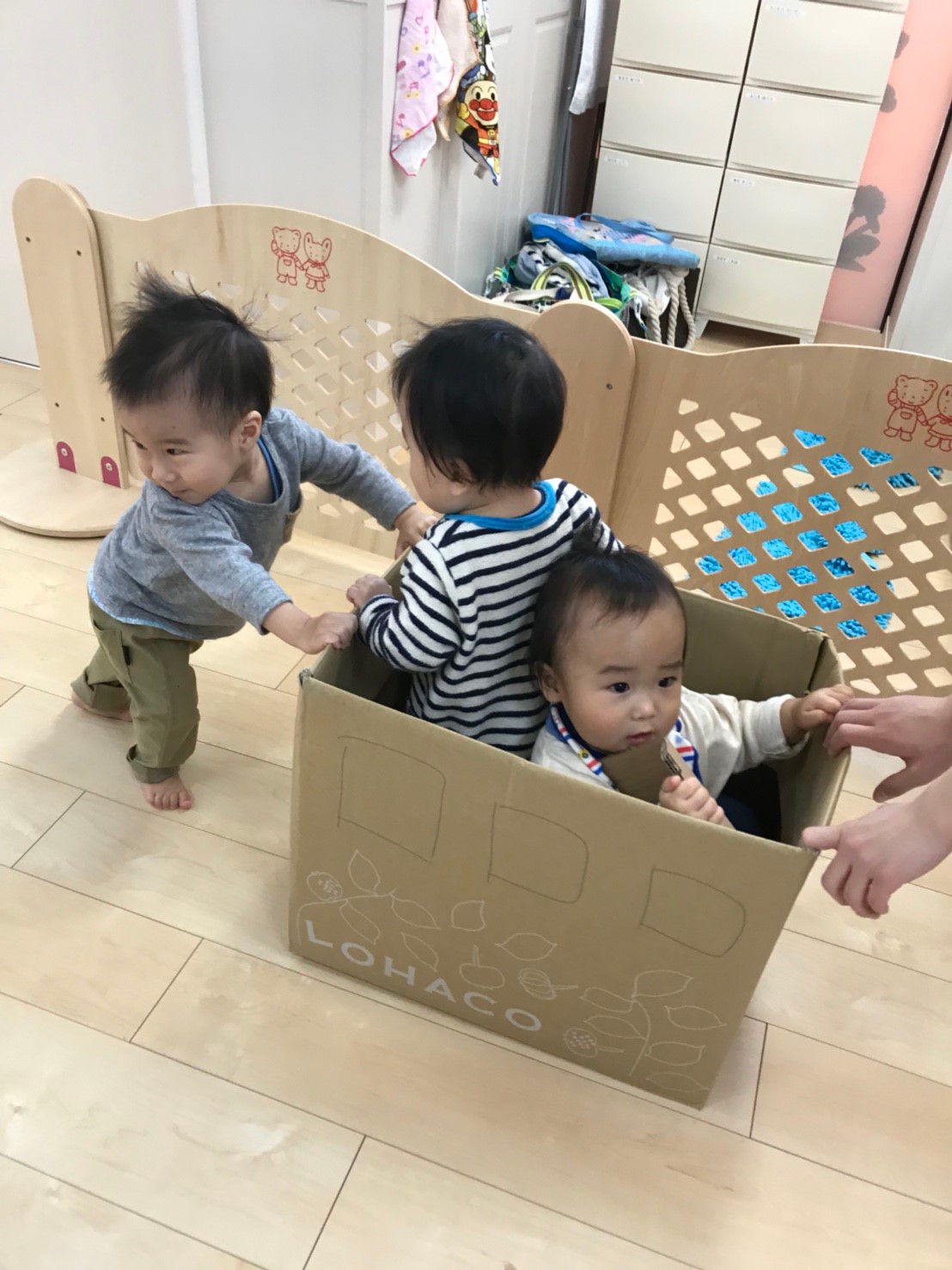 段ボール遊び☆１歳児クラス☆すばる組プライムスター保育園グループ