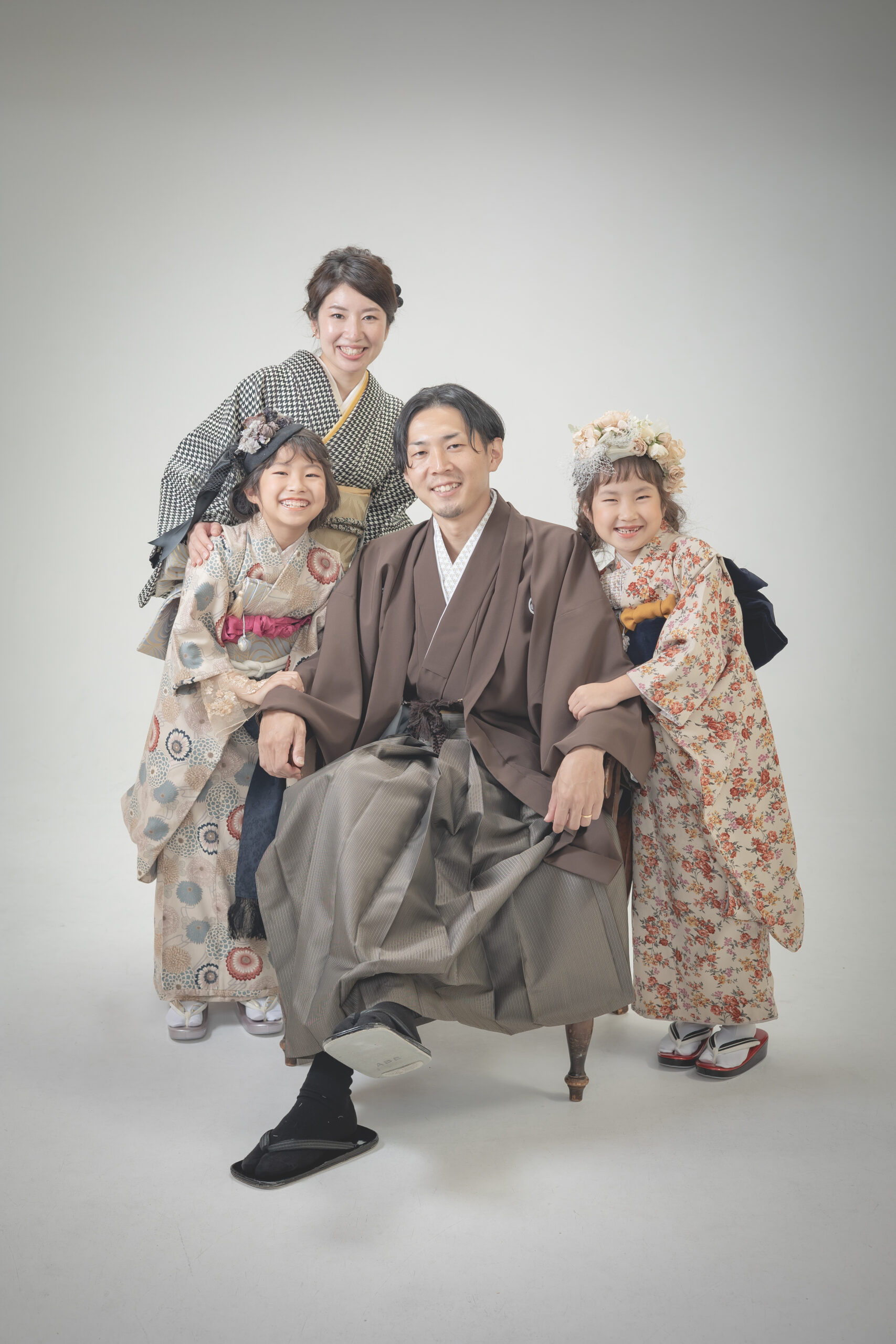 七五三に参加する父親の服装の選び方!スーツや和装にもルールがあるふぉとるプラス出張撮影・写真撮影の総合Webメディア