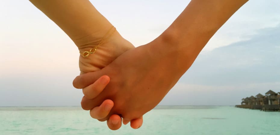 付き合う前の「手をつなぐ」行為にはどんな意味がある？つなぎ方で分かる男女の心理結婚相談所なら ゼクシィ縁結びエージェント