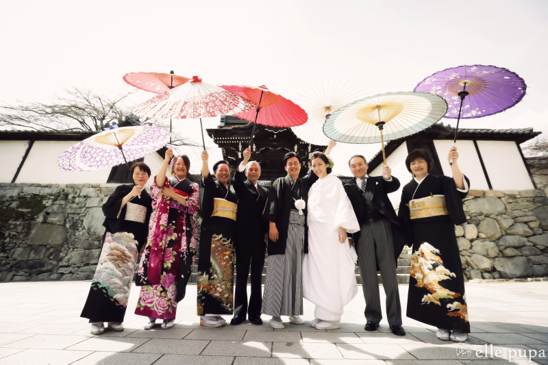 結婚式の母の服装は洋装？和装？ 洋装を選んだ花嫁さんは〇％ 結婚式の節約術なら結婚式ちゃっかり節約術