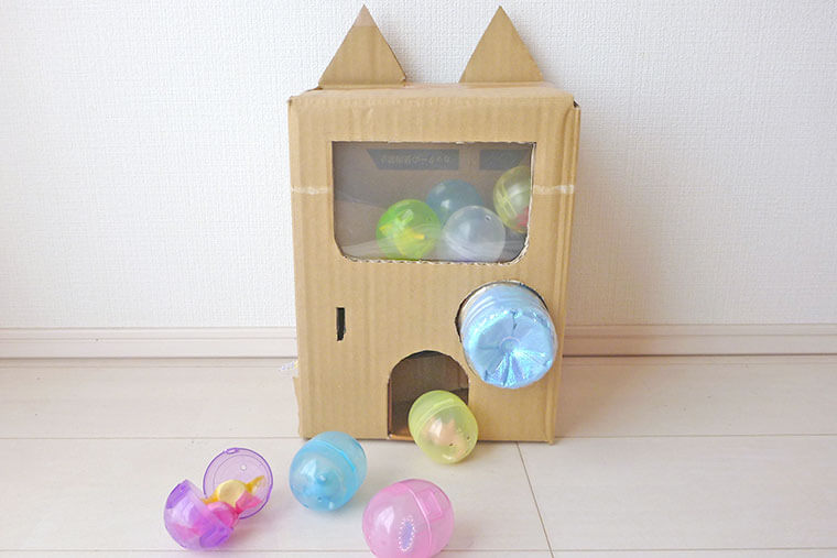 型紙「段ボール運転席」廃材おもちゃ PDFファイル 保育で使える無料素材 ほいくisダウンロード