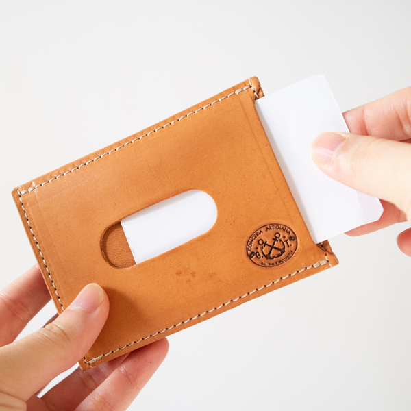 大学生の彼氏が喜ぶクリスマスプレゼント 人気ランキング35選！ペアグッズや服などおすすめギフトをご紹介 2025年最新ベストプレゼントガイド