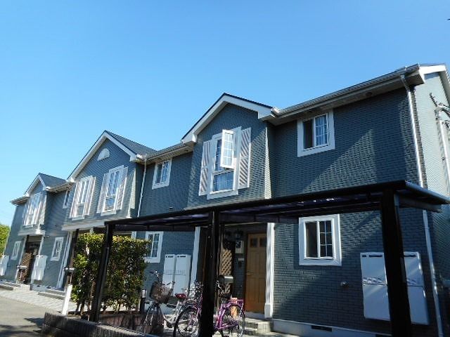 olá 〜🥭✨出演告知宮崎県宮崎市 宮崎駅前にある商店街 にて毎年開催される『大街市祭』 今年も出演させていただきます✊🔥 宮崎🚢フェリーに乗って神戸から参戦いたします！😆 宮崎の方々が毎年温かく迎えてくださるので とっっても楽しみにしているイベントの