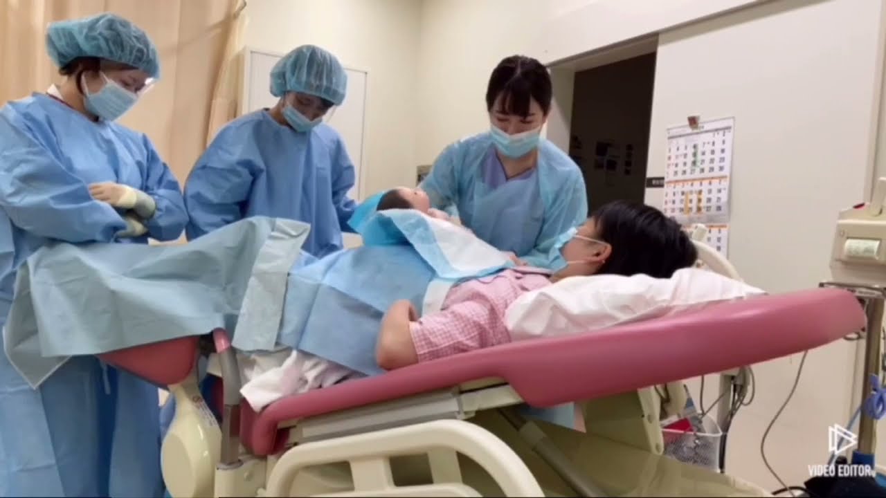 💓👶𝑻𝒉𝒂𝒏𝒌 𝒀𝒐𝒖 𝑭𝒐𝒓 𝑩𝒆𝒊𝒏𝒈 𝑩𝒐𝒓𝒏👶💓,先日誕生された赤ちゃんのご様子を、動画でご紹介します👶, お母さまがひとつひとつ乗り越えて迎えた大切な瞬間。,そのそばでサポートさせていただけたこと、心から感謝しております。, 赤ちゃんの健やかな成長を、スタッフ一同お祈りしています。, - * - * - *- * - * - * - * - * - * 💓診療日💓, 月～土