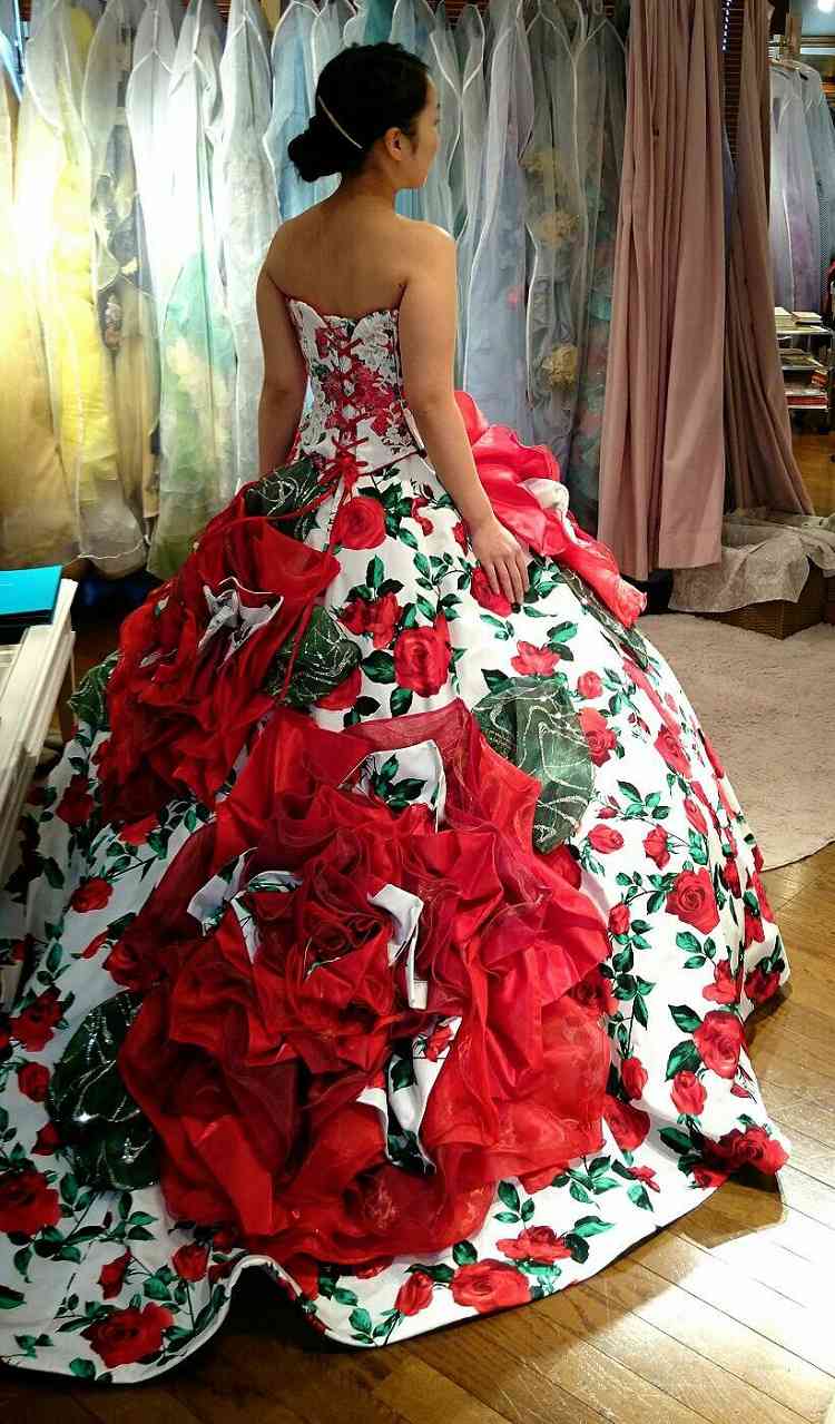 バーガンディ ボルドー 赤い薔薇 ウェディングブーケ ブートニア ダズンローズ 赤いバラのブライダルブーケ - David Austin 結婚