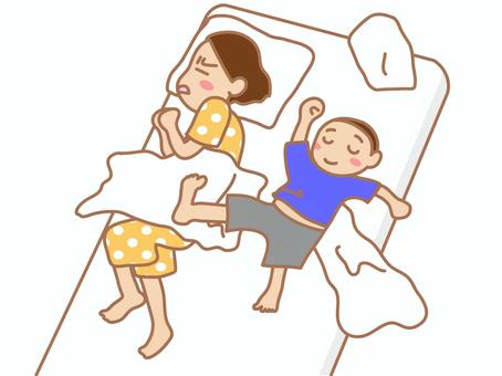 😪寝相が悪すぎてびっくり💤 よくその格好で寝られるね!?と突っ込みたくなるような寝相😂クスッと笑えるとってもキュートな寝相をご紹介します🥰@yuito1211_mama さんの投稿を引用させていただきました✍️ ・ 寝相の悪さ