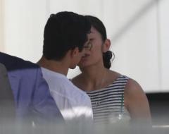 安藤美姫の娘の長年隠されてきた本当の父親が判明 凄すぎる人物に驚きを隠せない 「未婚」のままでいる理由に一同驚愕- YouTube