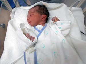 赤ちゃんがコテンと眠る!?試す価値あり◎「寝かしつけの鉄板ワザ」5選 保育士さん ベビーカレンダ