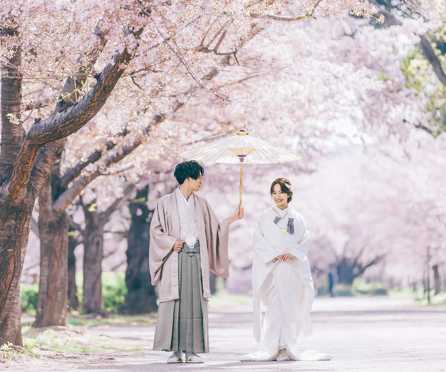 桜でフォトウェディング・前撮りラヴィファクトリ