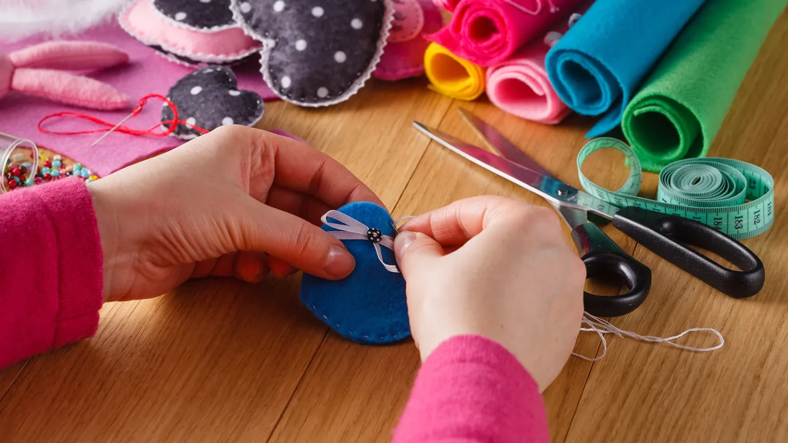 フェルトの手作りおもちゃで遊ぼう！ 簡単な作り方や注意点を解説保育士を応援する情報サイト 保育と暮らしをすこやかに ほいくらし