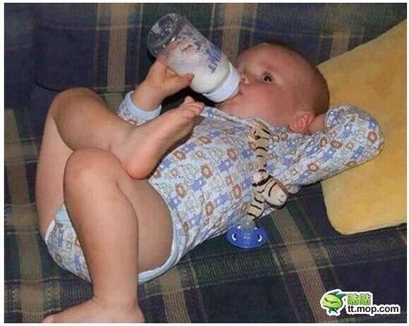 赤ちゃんおもしろ動画集 『おなら音に超ビックリな赤ちゃんが可愛すぎる』EKUBOのひなたぼっこ