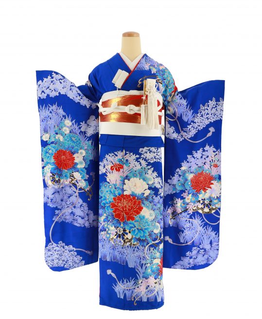 萬屋本店の黒の引振袖に一目惚れされた新婦様のご結婚式スタッフブログ大正ロマンな鎌倉の結婚式場・和婚ウェディングは萬屋本店