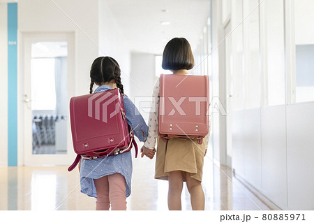 4ページ目ランドセル 後ろ姿の写真素材写真素材なら「写真AC」無料 フリー ダウンロードOK